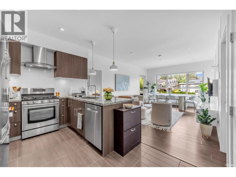 #401 5688 HASTINGS Street, Burnaby, British Columbia, V5B1R4, Burnaby, British Columbia — photo 1 of 5