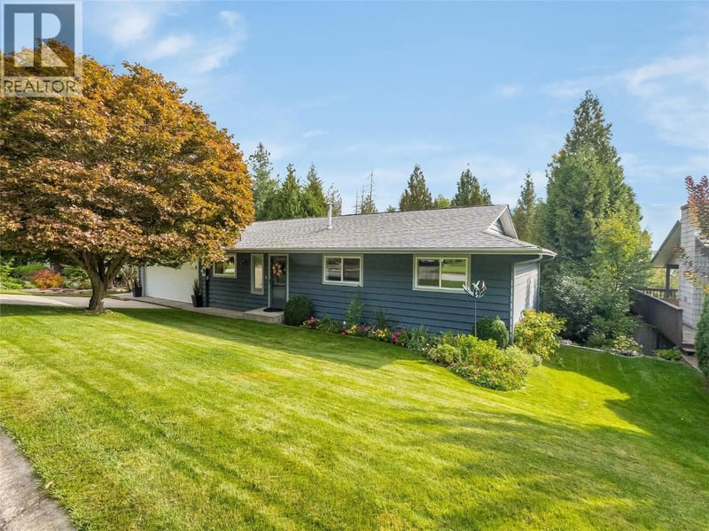 1329 Grosvenor Place, Castlegar, British Columbia, V1N3X8, Castlegar, British Columbia — photo 1 of 5