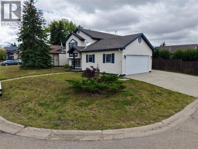 10717 Cyprus Court, Dawson Creek, British Columbia, V1G4N1, Dawson Creek, British Columbia — photo 1 of 5