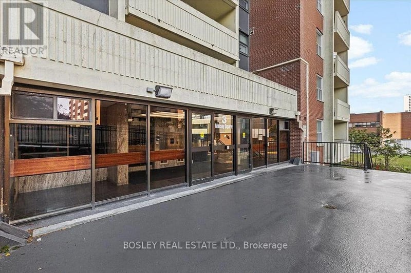 #2608 3 Massey Square, Toronto (Crescent Town), Ontario, M4C5L7, Toronto (Crescent Town), Ontario — photo 1 of 5