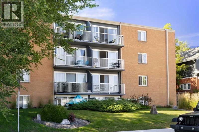 2515 14A Street Southwest, Calgary, Alberta, T2T3X6, Calgary, Alberta — photo 1 of 5