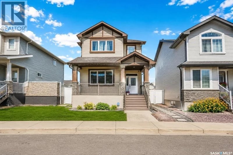 8726 Archer LANE, Regina, Saskatchewan, S4Y0B7, Regina, Saskatchewan — photo 1 of 5