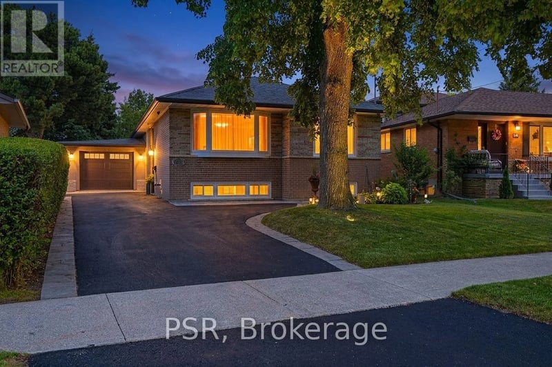 61 Robinglade Drive, Toronto (Eringate-Centennial-West Deane), Ontario, M9B2R2, Toronto (Eringate-Centennial-West Deane), Ontario — photo 1 of 5