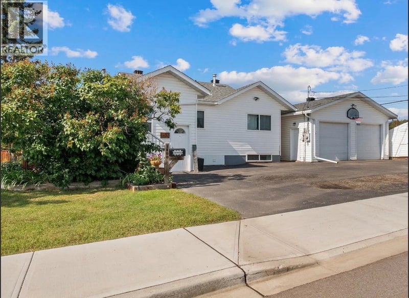 1400 96 Avenue, Dawson Creek, British Columbia, V1G1L5, Dawson Creek, British Columbia — photo 1 of 5