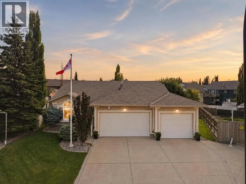 112 Ammeter Close, Red Deer, Alberta, T4R2Y5, Red Deer, Alberta — photo 1 of 5