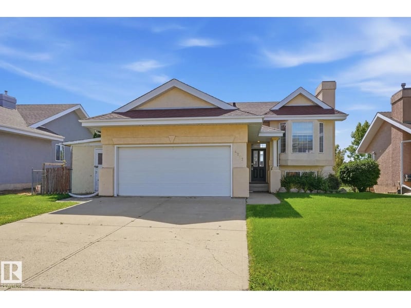 4207 43 AV, Beaumont, Alberta, T4X1M5, Beaumont, Alberta — photo 1 of 5