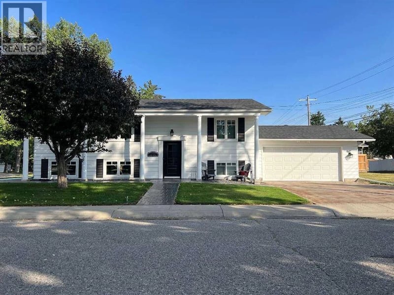11204 Wilson Road Southeast, Calgary, Alberta, T2J2E2, Calgary, Alberta — photo 1 of 5