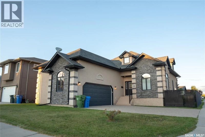 62 Glen Howard WAY, Prince Albert, Saskatchewan, S6X0A8, Prince Albert, Saskatchewan — photo 1 of 5