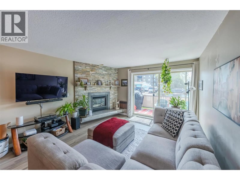 #103 335 Churchill Avenue, Penticton, British Columbia, V2A1C9, Penticton, British Columbia — photo 1 of 5
