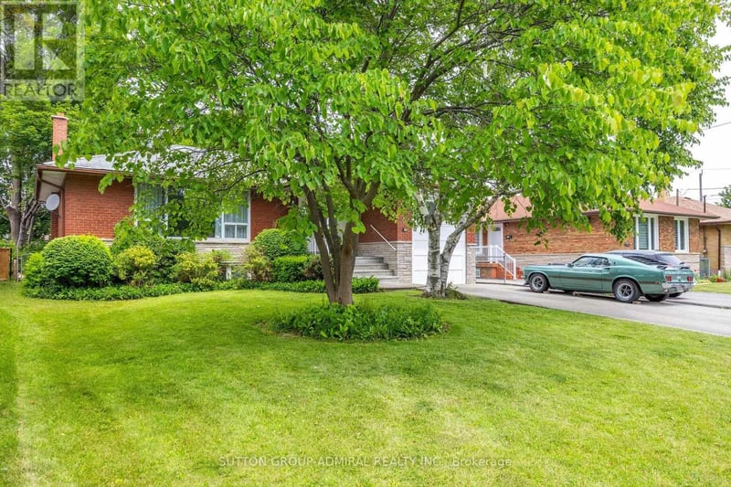 138 Kennard Avenue, Toronto (Bathurst Manor), Ontario, M3H4M5, Toronto (Bathurst Manor), Ontario — photo 1 of 5