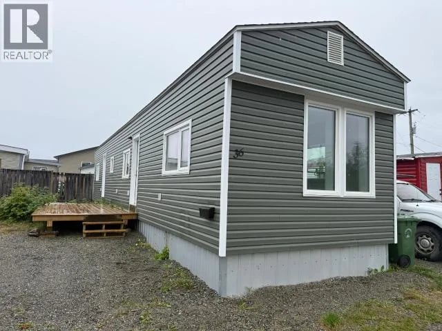 36-37 SYCAMORE STREET, Whitehorse, Yukon, Y1A6E2, Whitehorse, Yukon — photo 1 of 5