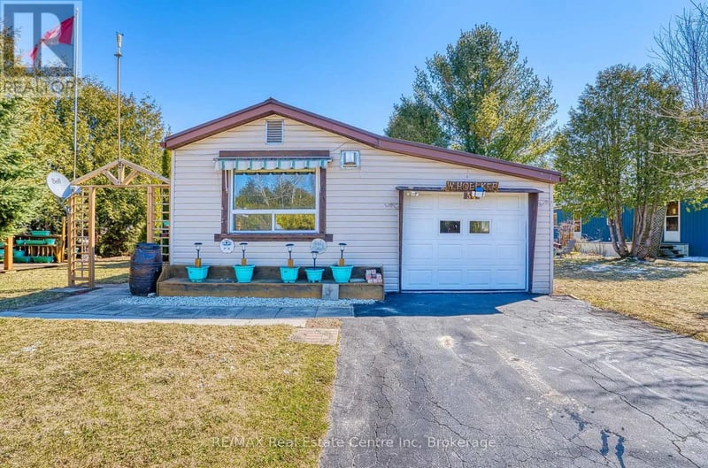 54 First Avenue, Wellington North, Ontario, N0G1A0, Wellington North, Ontario — photo 1 of 5