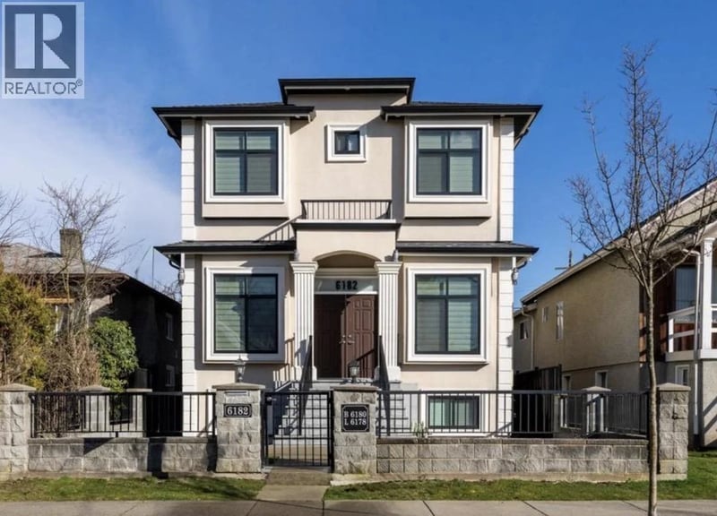 6182 COMMERCIAL Street, Vancouver, British Columbia, V5P3N9, Vancouver, British Columbia — photo 1 of 5