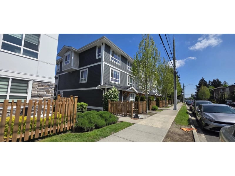 #1 19753 55A AVENUE Avenue, Langley, British Columbia, V3A0J9, Langley, British Columbia — photo 1 of 5