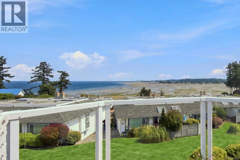 #218 330 Dogwood Street, Parksville, British Columbia, V9P1P7, Parksville, British Columbia — photo 1 of 5