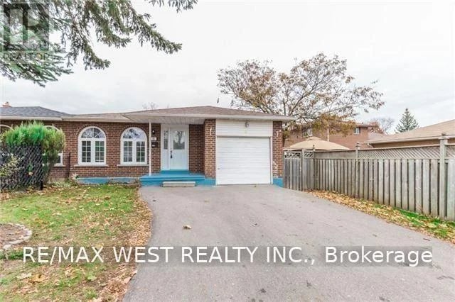 #Upper 82 Marchbank Crescent, Brampton (Central Park), Ontario, L6S3B1, Brampton (Central Park), Ontario — photo 1 of 5