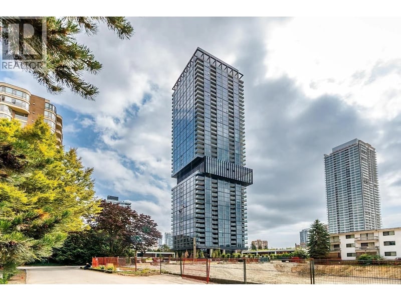 #2002 5987 WILSON Avenue, Burnaby, British Columbia, V5H0L7, Burnaby, British Columbia — photo 1 of 5