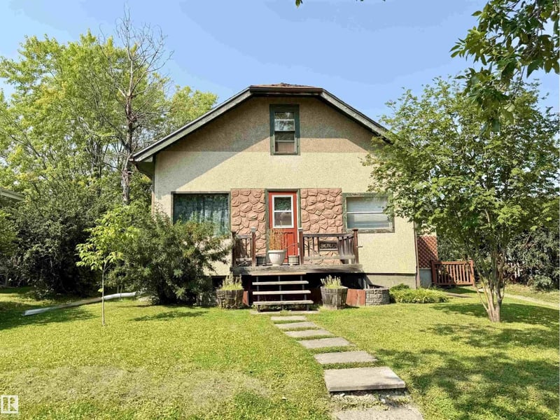 5040 49 ST, Drayton Valley, Alberta, T7A1C9, Drayton Valley, Alberta — photo 1 of 5