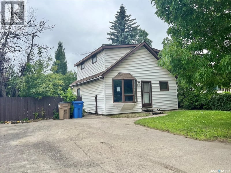 211 2nd AVENUE S, Melfort, Saskatchewan, S0E1A0, Melfort, Saskatchewan — photo 1 of 5