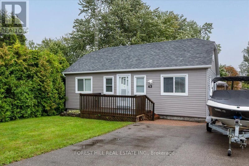43 Lake Avenue, Ramara, Ontario, L0K1B0, Ramara, Ontario — photo 1 of 5