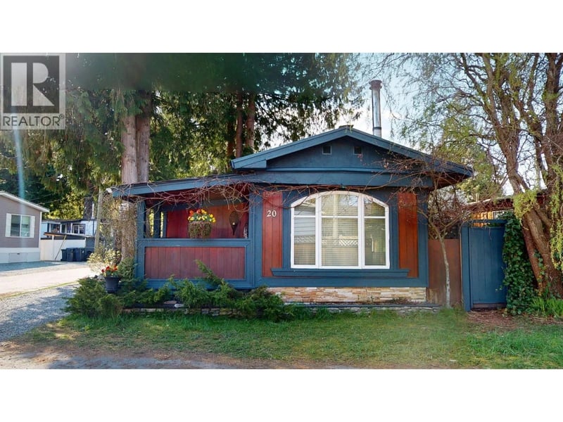 #20 40022 GOVERNMENT Road, Squamish, British Columbia, V0N1T0, Squamish, British Columbia — photo 1 of 5