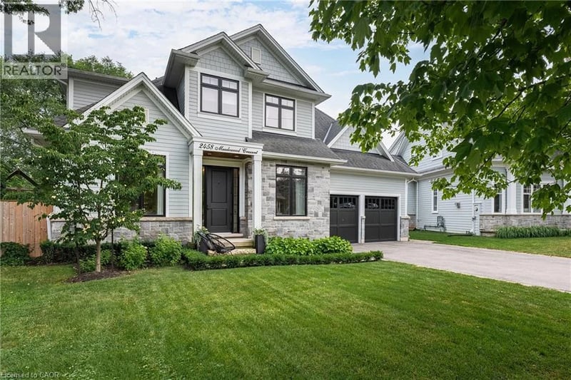 2458 MEADOWOOD Crescent, Oakville, Ontario, L6L1V6, Oakville, Ontario — photo 1 of 5
