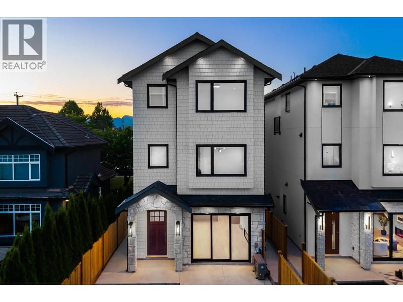 #4 6682 NAPIER Street, Burnaby, British Columbia, V5B2C3, Burnaby, British Columbia — photo 1 of 5