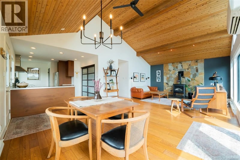 1605 King John Way, Nanaimo, British Columbia, V9T3C3, Nanaimo, British Columbia — photo 1 of 5