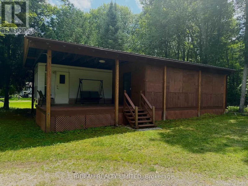 #Unit 13 4350 R43 Road, Rideau Lakes, Ontario, K0G1V0, Rideau Lakes, Ontario — photo 1 of 5