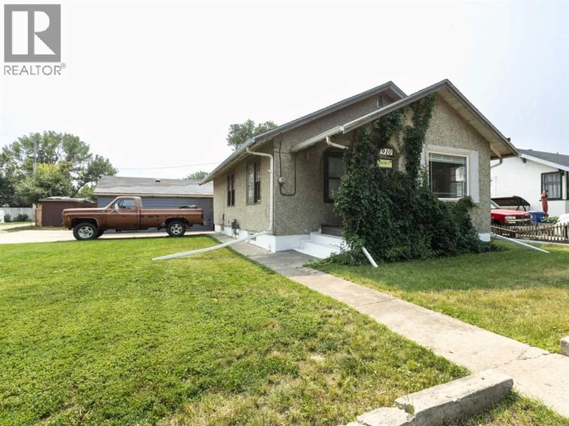 4910 52 Avenue, Taber, Alberta, T1G1H6, Taber, Alberta — photo 1 of 5