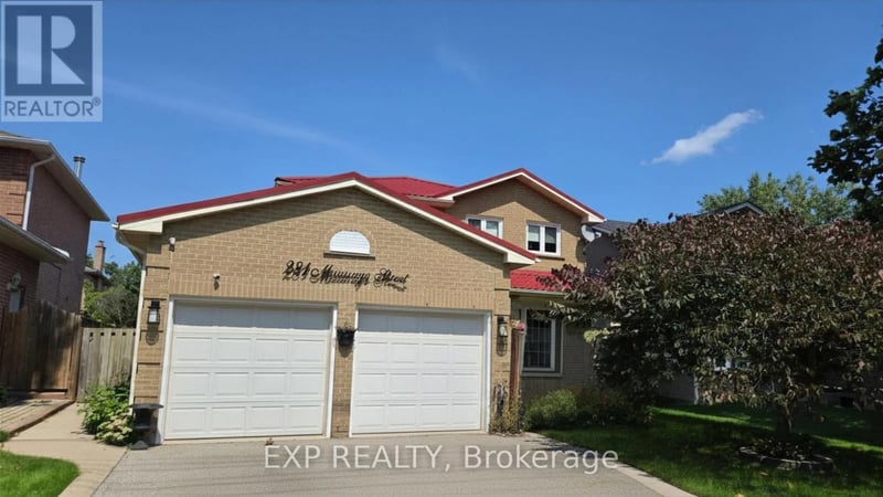 281 Mississaga Street, Oakville (BR Bronte), Ontario, L6L6J8, Oakville (BR Bronte), Ontario — photo 1 of 5