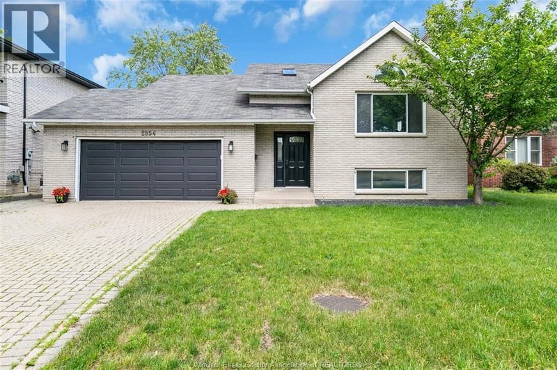 2854 MANGIN Crescent, Windsor, Ontario, N9E4K7, Windsor, Ontario — photo 1 of 5
