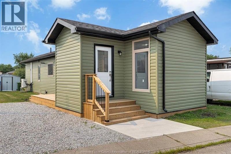 77 JULIE Lane, Lakeshore, Ontario, N8N2V2, Lakeshore, Ontario — photo 1 of 5