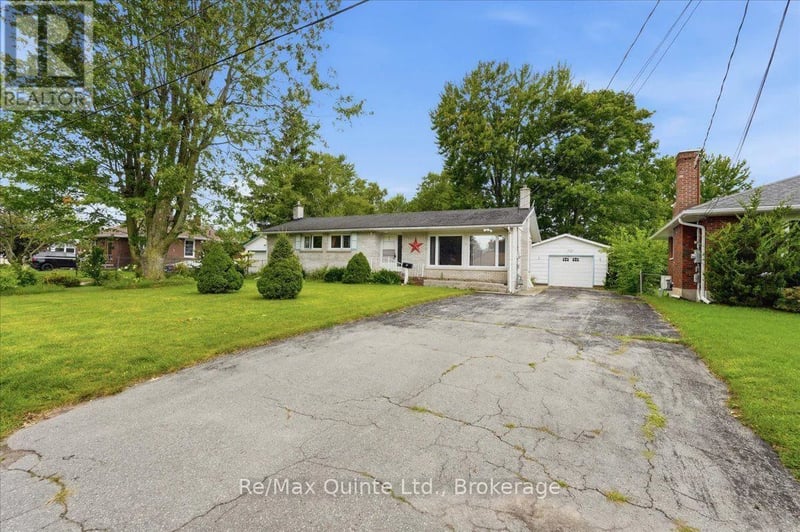 5 Simeon Street, Prince Edward County (Picton Ward), Ontario, K0K2T0, Prince Edward County (Picton Ward), Ontario — photo 1 of 5