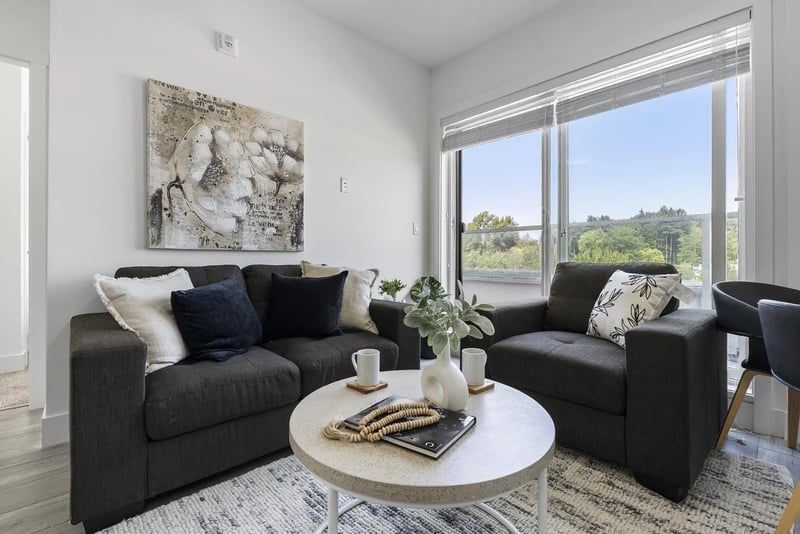 #505 13978 FRASER Highway, Surrey, British Columbia, V3T0P2, Surrey, British Columbia — photo 1 of 5