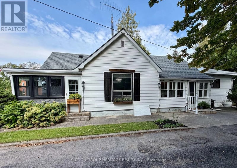 355 Gilbert Avenue, Norfolk (Delhi), Ontario, N4B2L4, Norfolk (Delhi), Ontario — photo 1 of 5