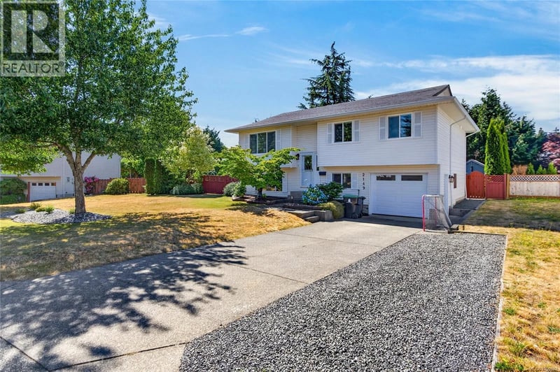 2149 Murrelet Drive, Comox, British Columbia, V9M3P5, Comox, British Columbia — photo 1 of 5