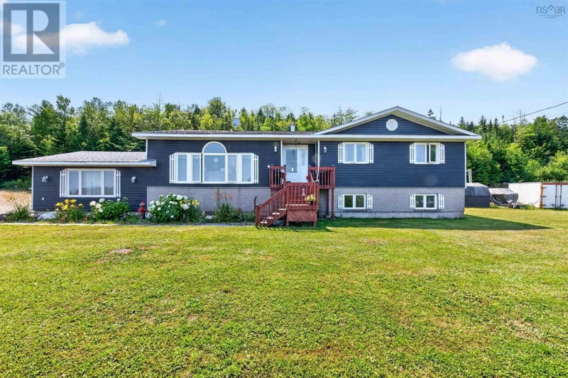 22163 Highway 7, Sheet Harbour, Nova Scotia, B0J3B0, Sheet Harbour, Nova Scotia — photo 1 of 5