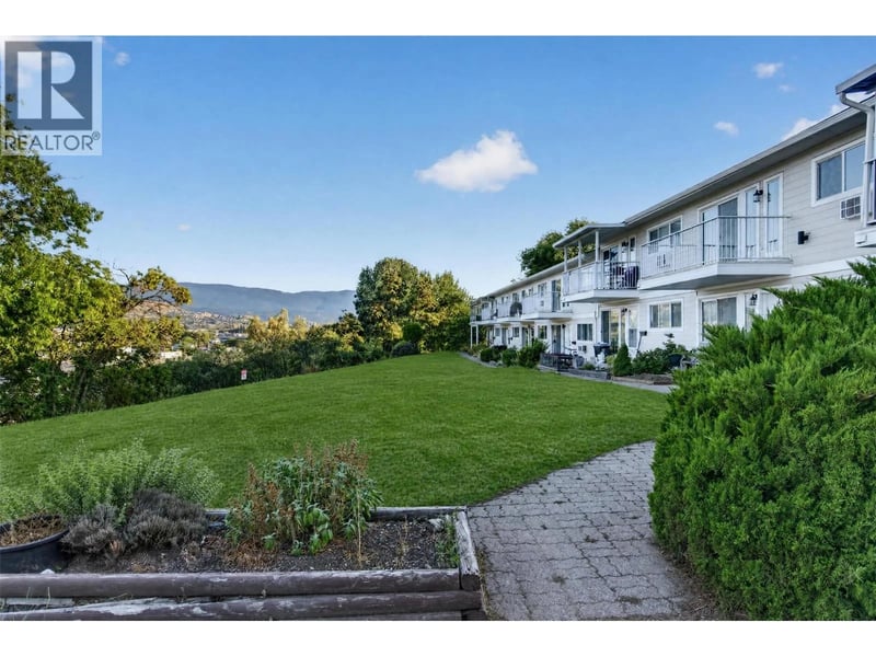 #206 4004 34 Street, Vernon, British Columbia, V1T5Y2, Vernon, British Columbia — photo 1 of 5