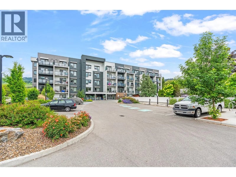 #303 2555 Lakeshore Road, Vernon, British Columbia, V1H0A4, Vernon, British Columbia — photo 1 of 5