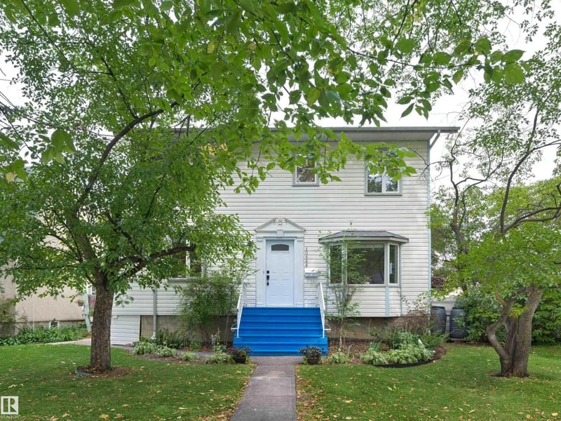 10968 75 AV NW, Edmonton, Alberta, T6G0G9, Edmonton, Alberta — photo 1 of 5