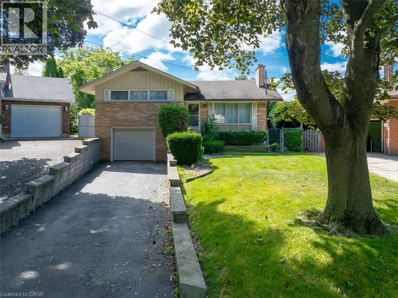 20 KEEN Court, Hamilton, Ontario, L8T1W6, Hamilton, Ontario — photo 1 of 5