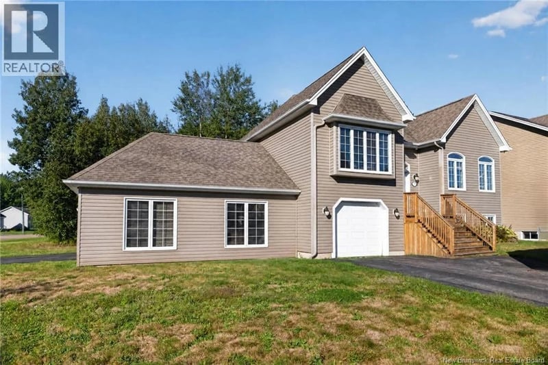 72 Bonaventure, Dieppe, New Brunswick, E1A4S2, Dieppe, New Brunswick — photo 1 of 5