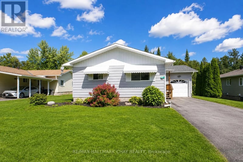 45 Tamarack Drive, Oro-Medonte, Ontario, L0L1T0, Oro-Medonte, Ontario — photo 1 of 5