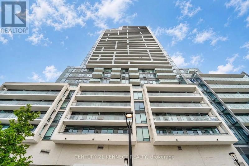 #826 7 Golden Lion Heights, Toronto (Newtonbrook East), Ontario, M2M0C1, Toronto (Newtonbrook East), Ontario — photo 1 of 5