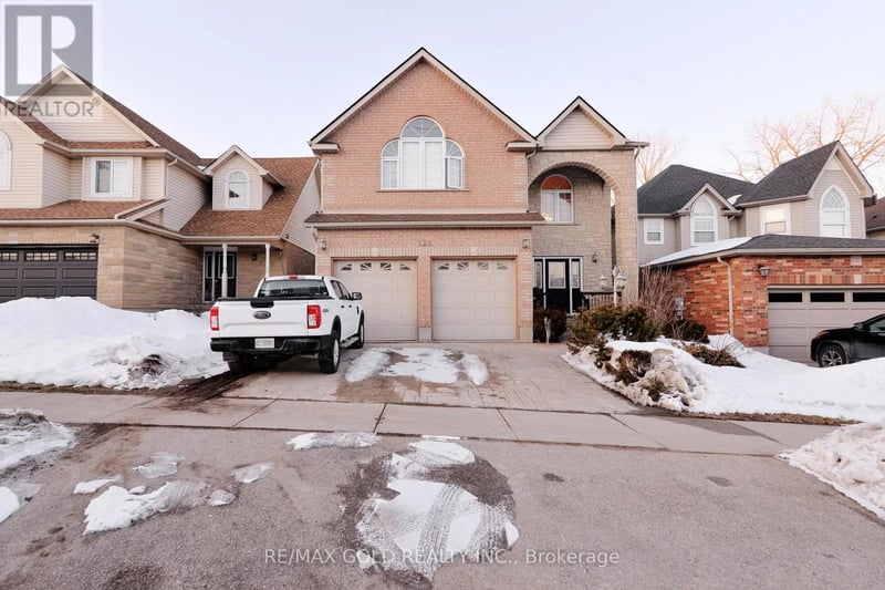 230 Doon Mills Drive, Kitchener, Ontario, N2P2R8, Kitchener, Ontario — photo 1 of 5