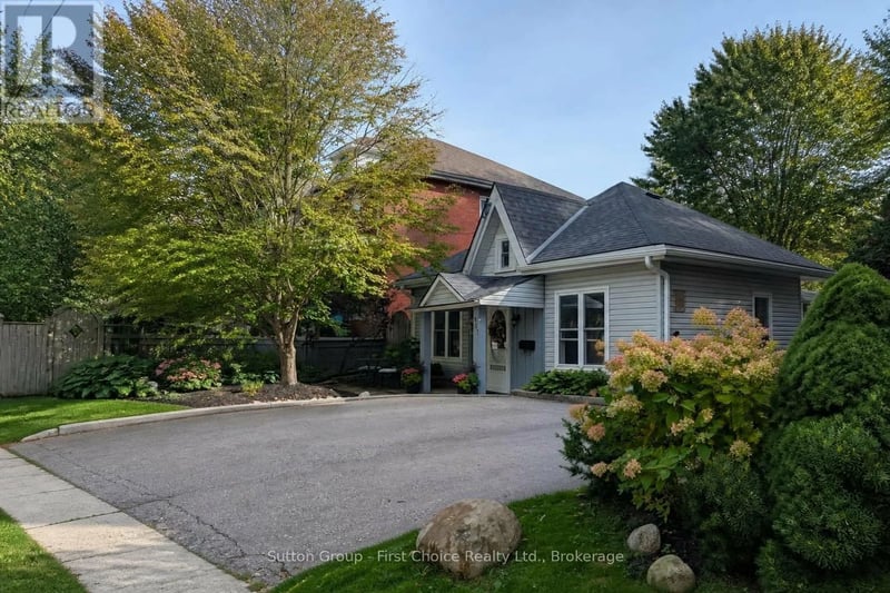157 Front Street South, Stratford, Ontario, N5A4H5, Stratford, Ontario — photo 1 of 5
