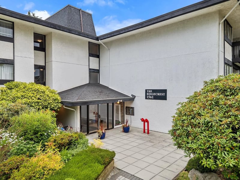 #318 1561 VIDAL Street, White Rock, British Columbia, V4B5A7, White Rock, British Columbia — photo 1 of 5