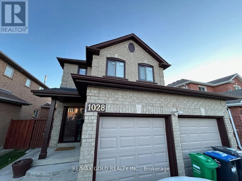 #Bsmt 1028 Fernandez Drive, Mississauga (East Credit), Ontario, L5V1W9, Mississauga (East Credit), Ontario — photo 1 of 5