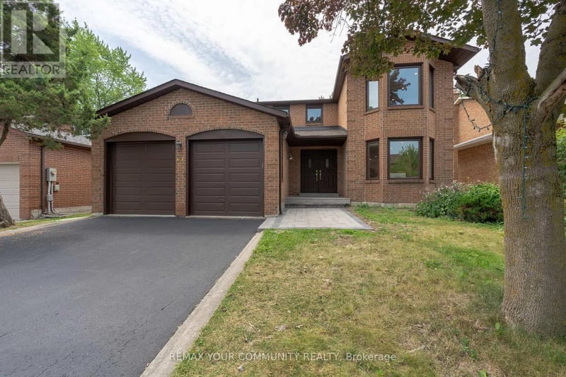 27 Houseman Crescent, Richmond Hill (North Richvale), Ontario, L4C7S3, Richmond Hill (North Richvale), Ontario — photo 1 of 5